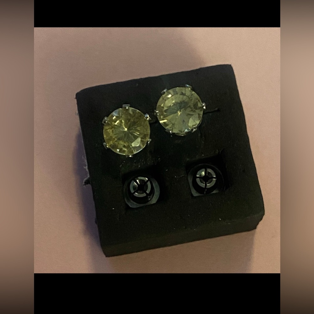 Yellow Cubic Zirconia Pierced Stud Earrings NWOT